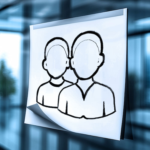 Post-it paper showing hand drawn people symbol of advisory services